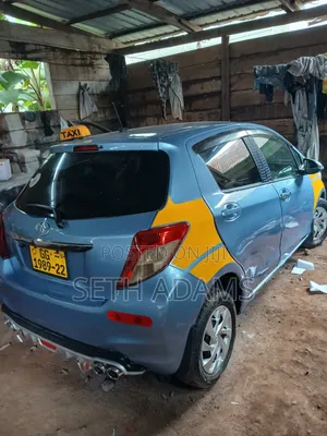 Toyota Vitz 2014 Blue