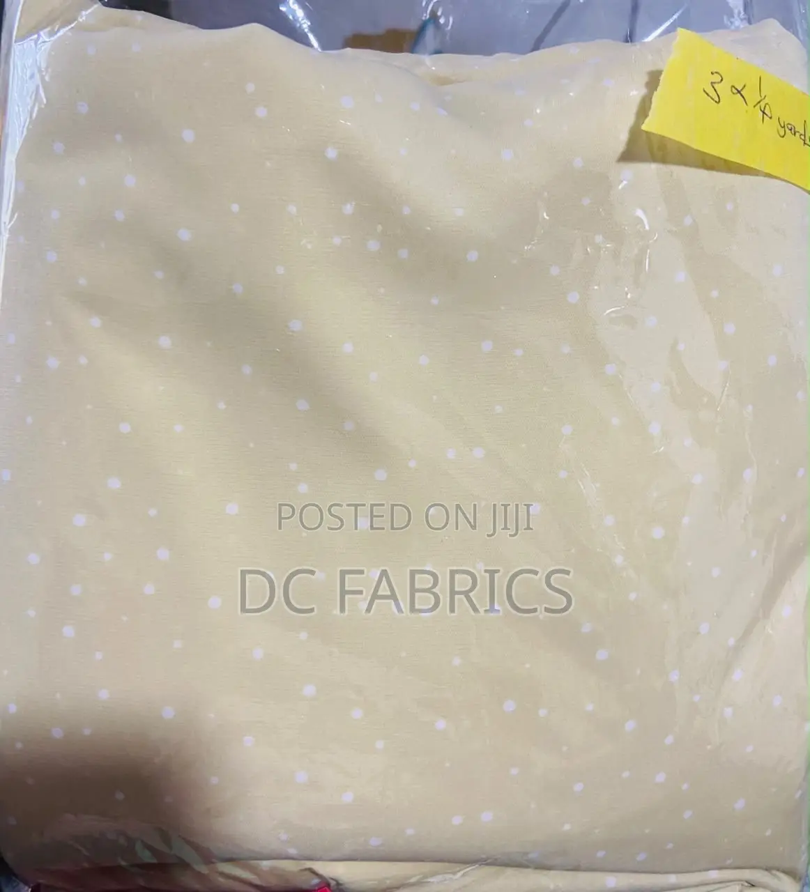 🔥Vintage Crepe Fabric – GH₵30 Per Yard🔥