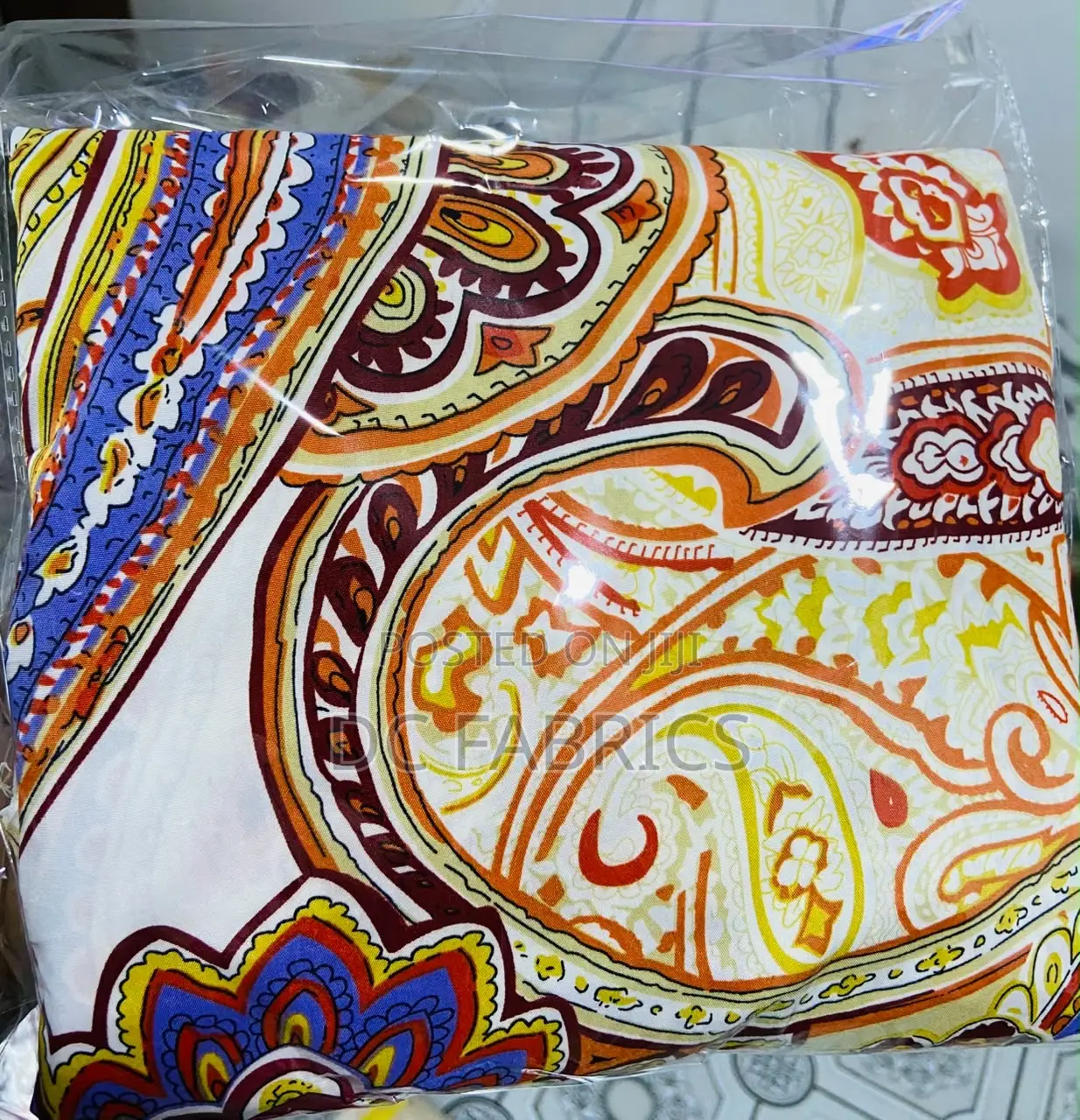 🔥Vintage Crepe Fabric – GH₵30 Per Yard🔥
