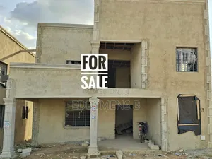 4bdrm Duplex in Kumasi Metropolitan for sale