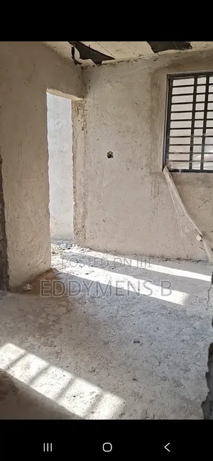 4bdrm Duplex in Kumasi Metropolitan for sale