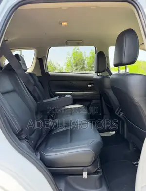 Mitsubishi Outlander LE S-AWC 2020 White
