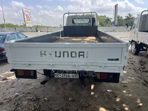 Hyundai Mighty 2