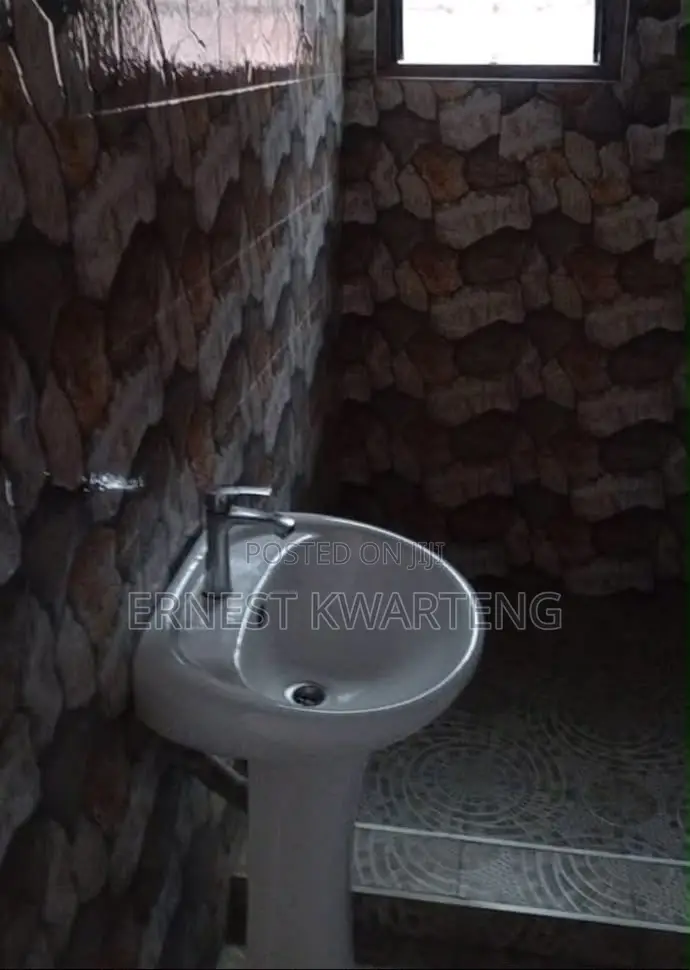 1bdrm House in Super Elite, Sowutwuom for rent