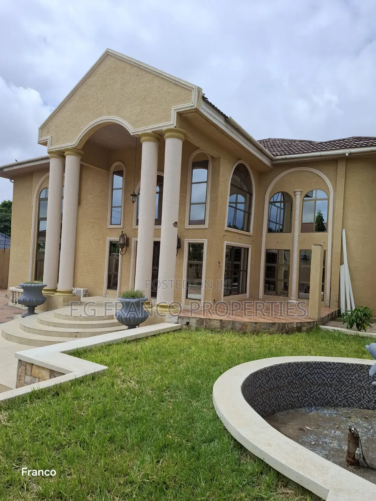 6bdrm House in Kg, Franco, Regimanuel Gray Estates for sale