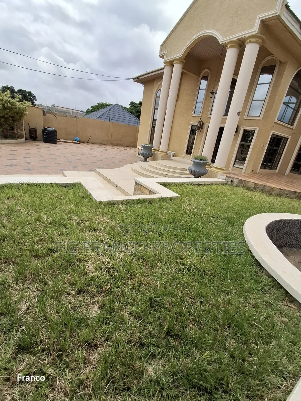 6bdrm House in Kg, Franco, Regimanuel Gray Estates for sale