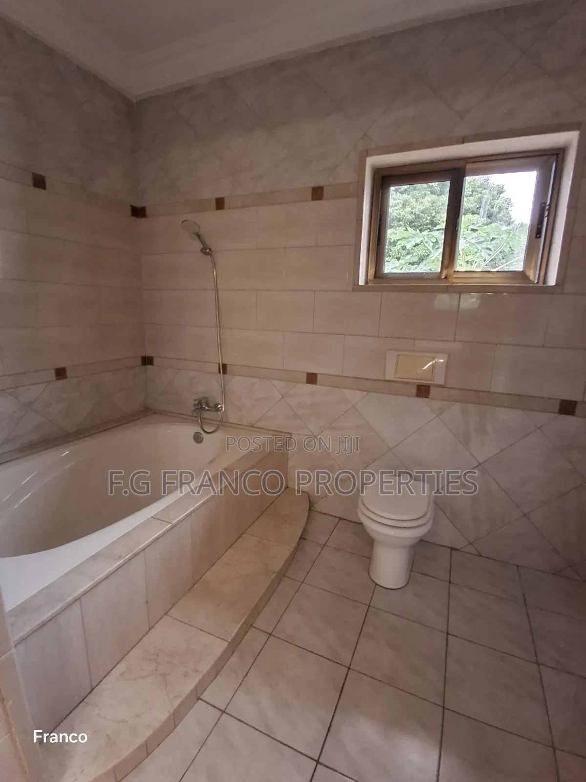 6bdrm House in Kg, Franco, Regimanuel Gray Estates for sale