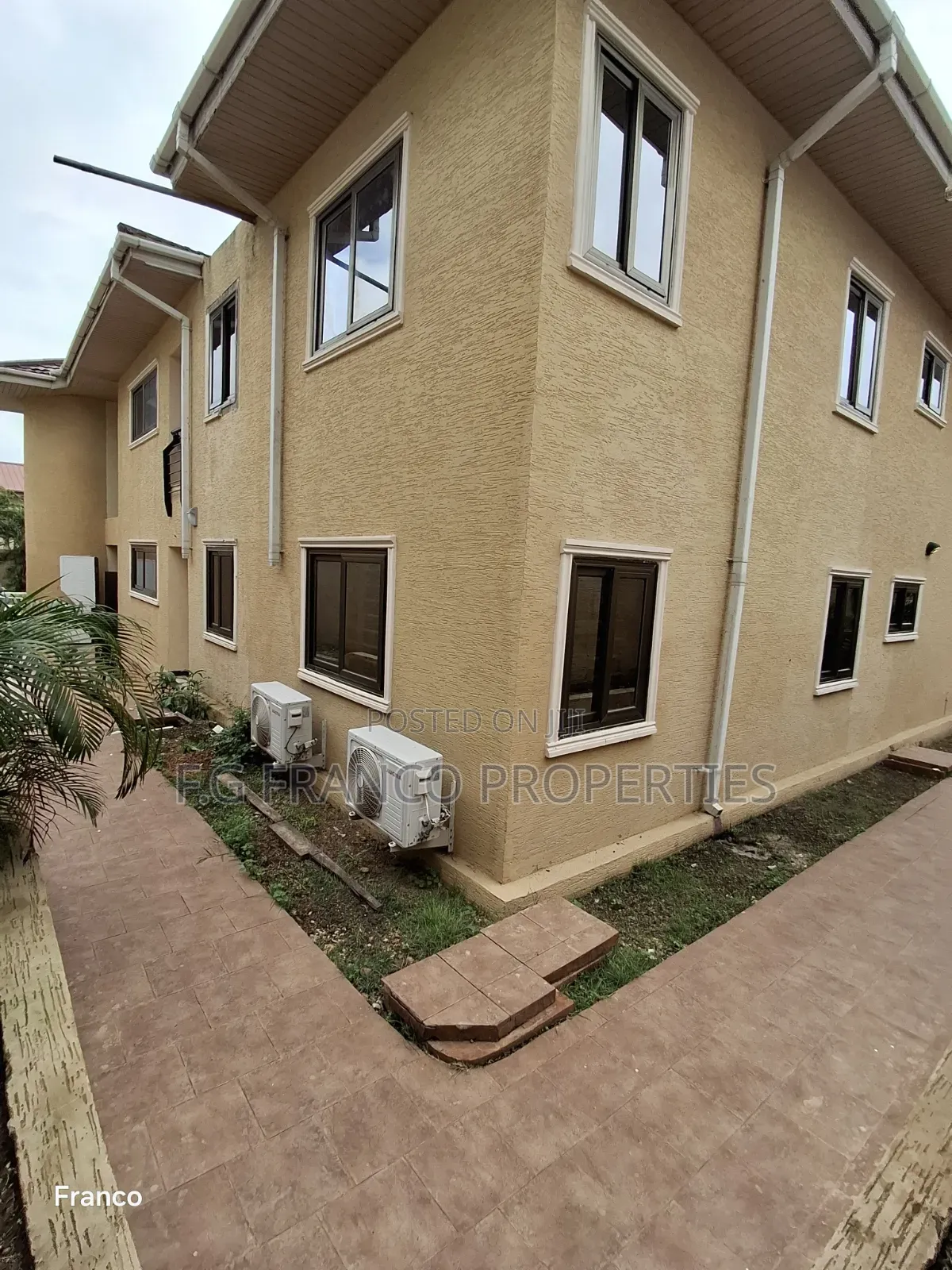 6bdrm House in Kg, Franco, Regimanuel Gray Estates for sale