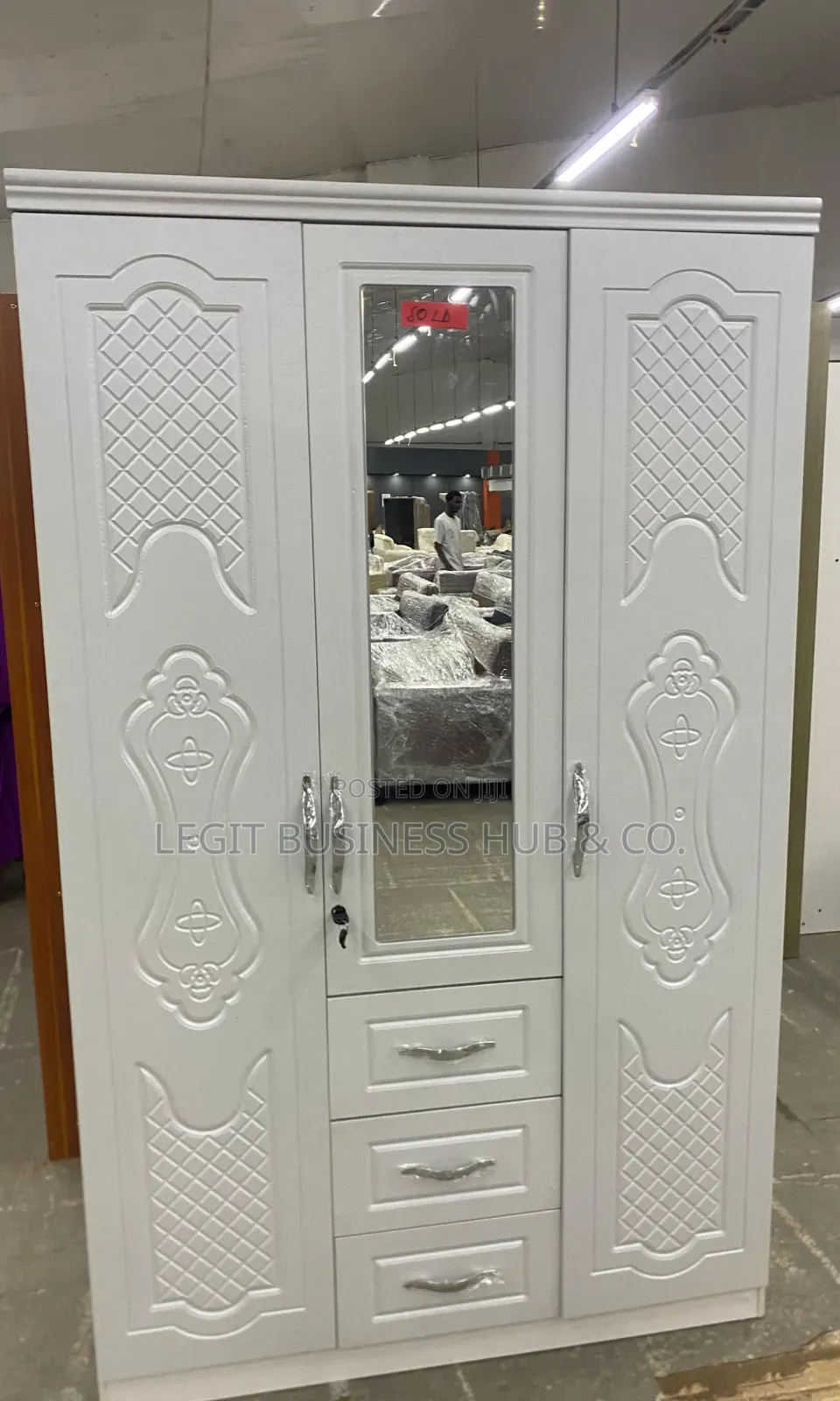 Wooden 3 Doors Wardrobe