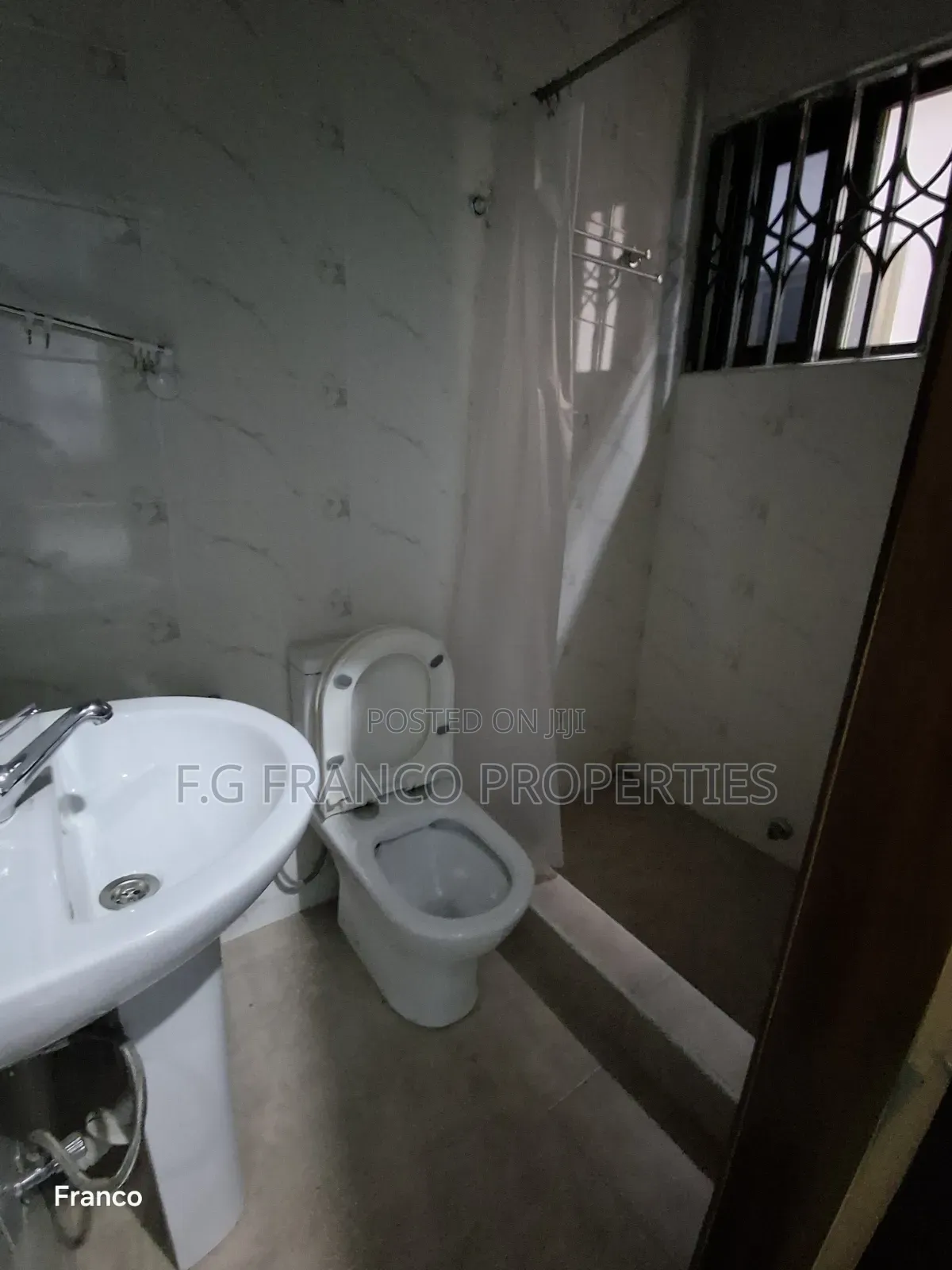 Furnished 3bdrm Apartment in Kg Franco Properties, Baatsona Total