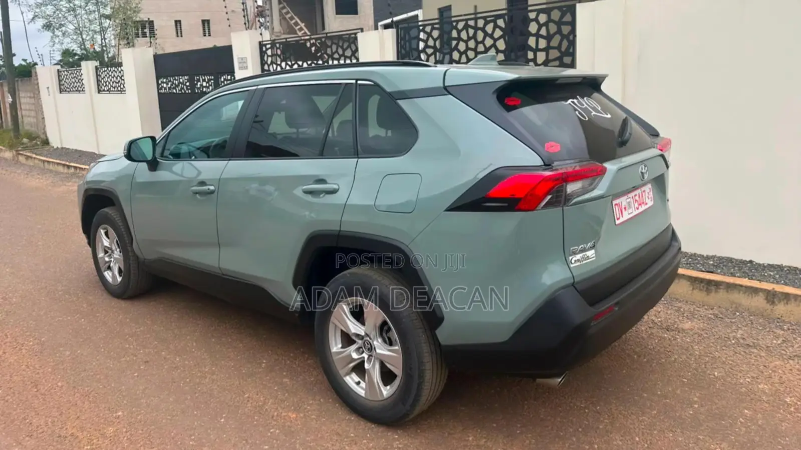 Toyota RAV4 XLE Premium AWD 2020 Green