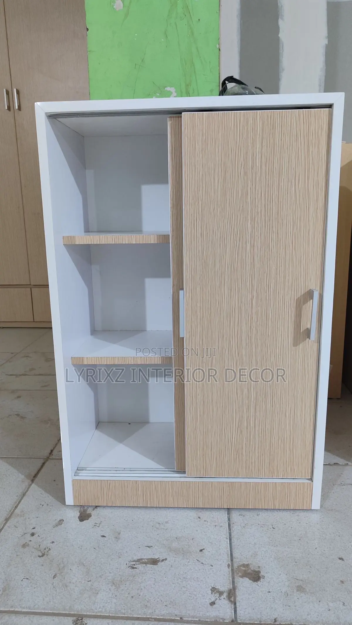 Wardrobe (Indoor)
