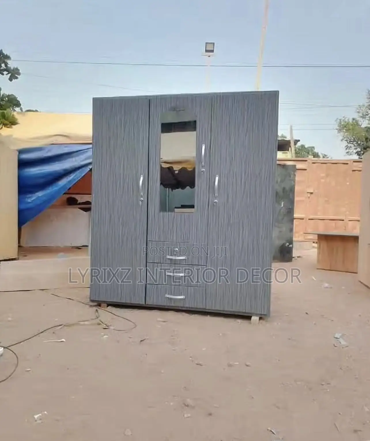 Wardrobe (Indoor)
