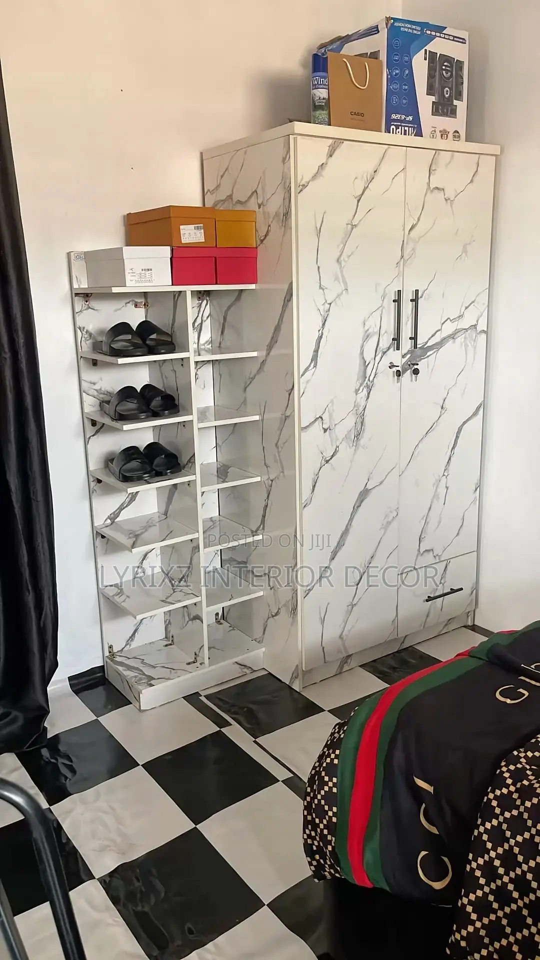 Wardrobe (Indoor)