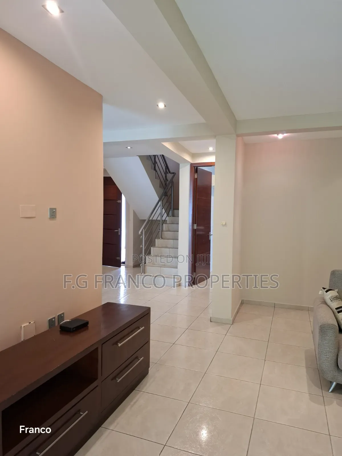 Furnished 3bdrm Apartment in Kg Franco Properties, Papaye for rent