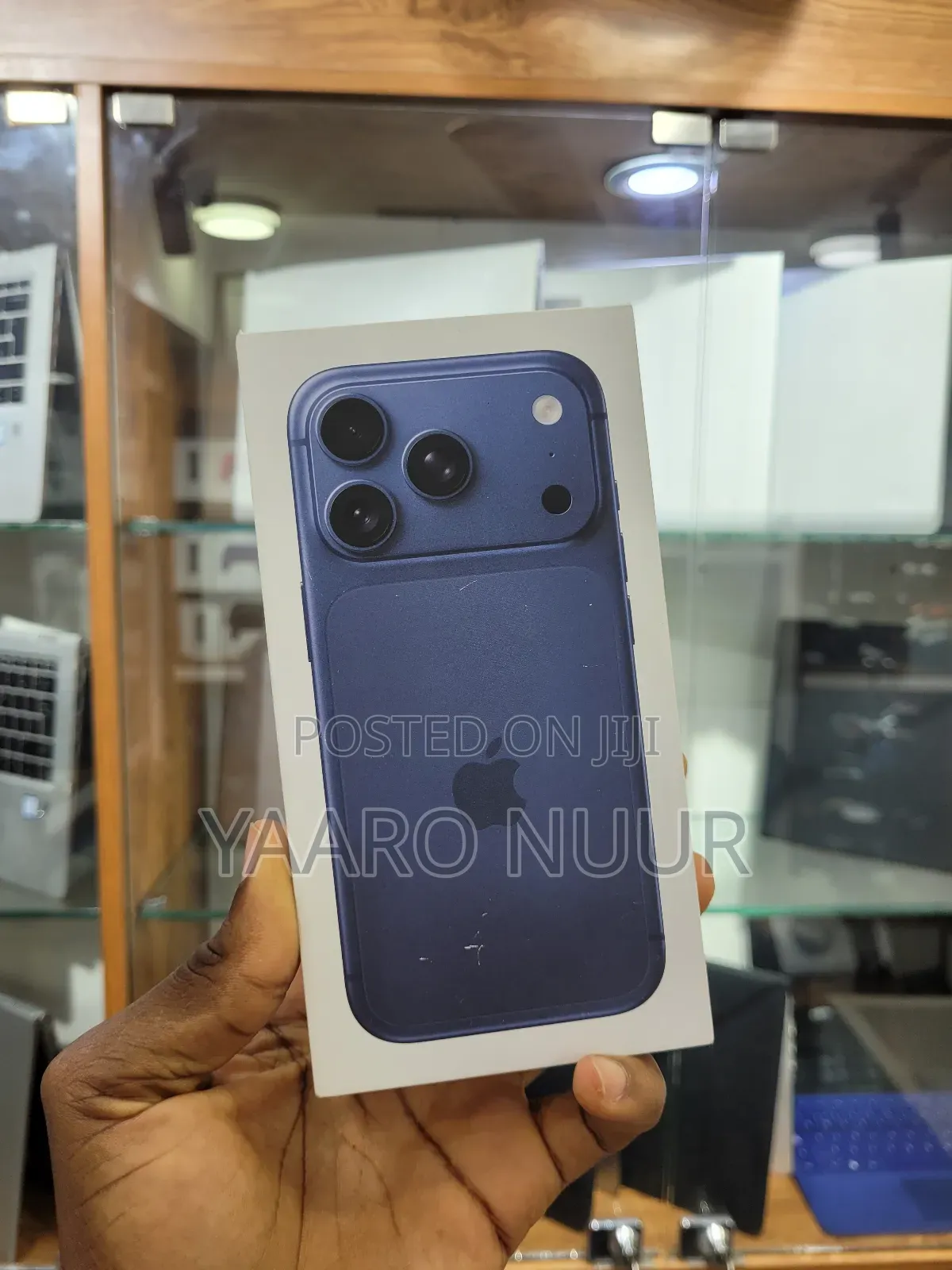 New Apple iPhone 17 Pro Max 256 GB Blue