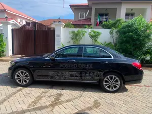 Mercedes-Benz C300 2018 Black