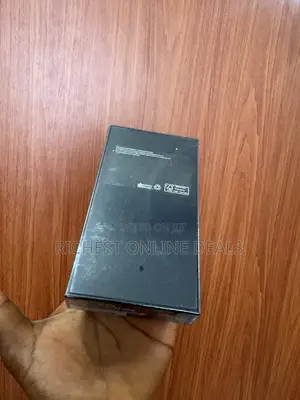 New Samsung Galaxy S22 5G 128 GB Black