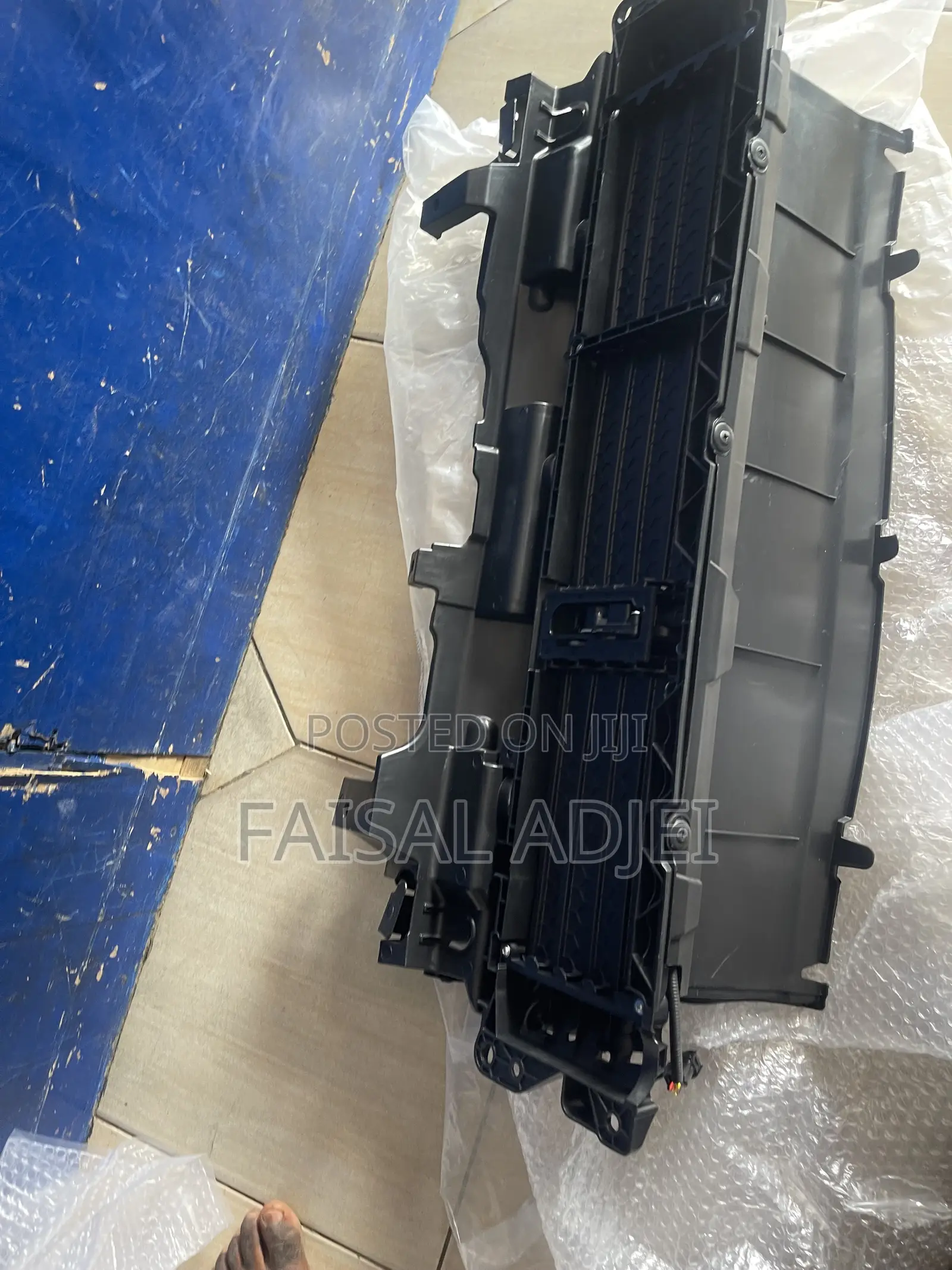 Cr-v 17 Shutter Grill