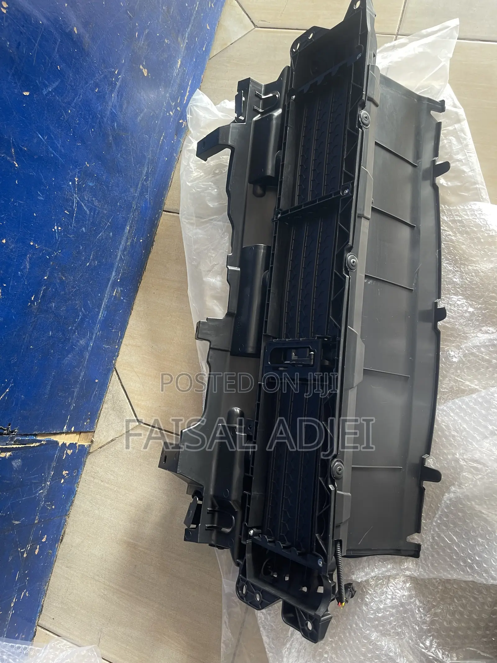 Cr-v 17 Shutter Grill