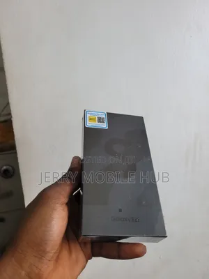 New Samsung Galaxy S22 5G 128 GB Black