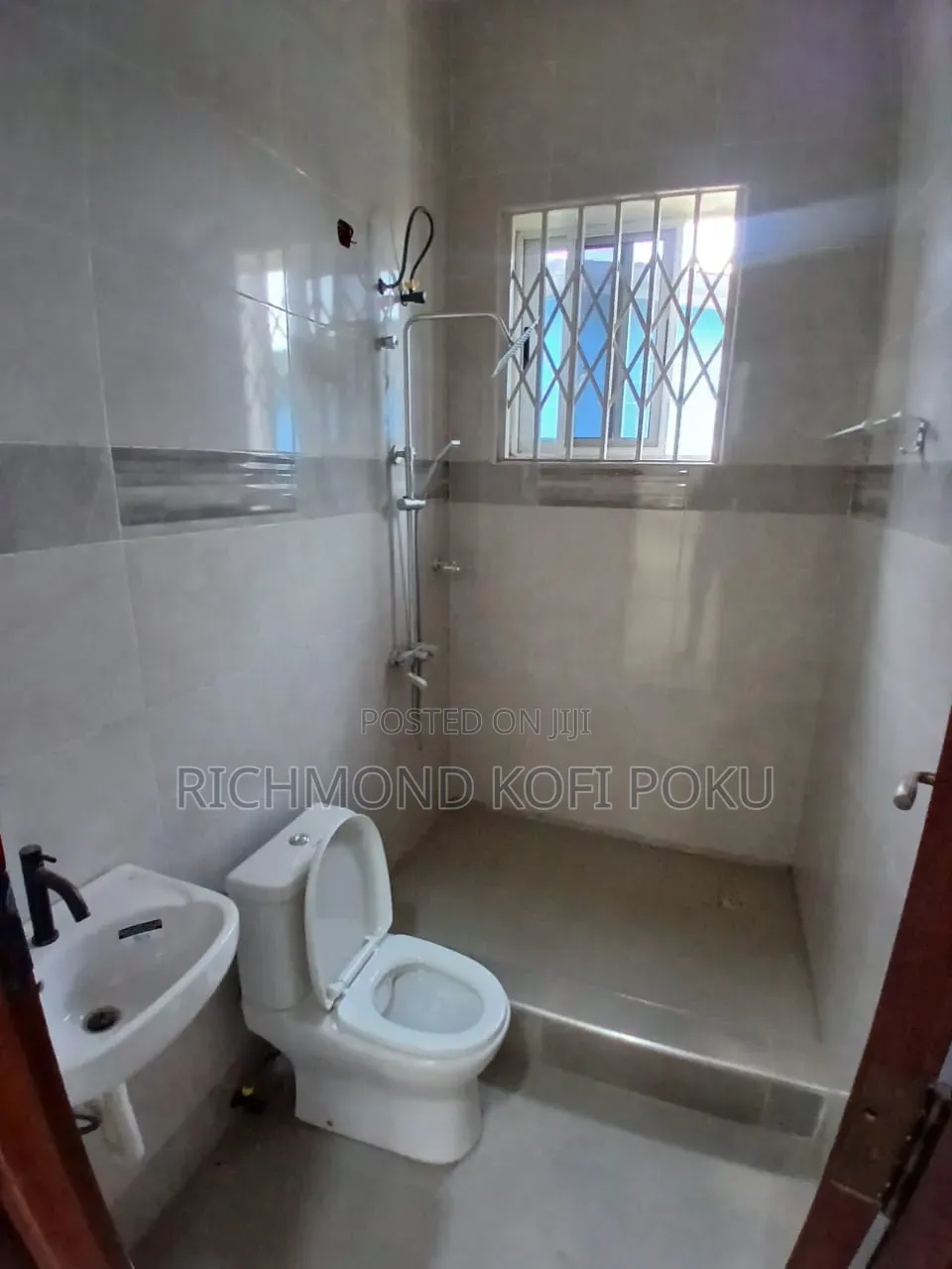 3bdrm Shared Apartment in Kofi'S Realty, Manet Junction for rent