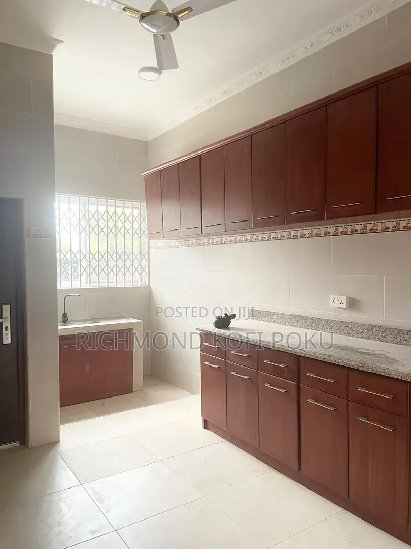 3bdrm Shared Apartment in Kofi'S Realty, Manet Junction for rent