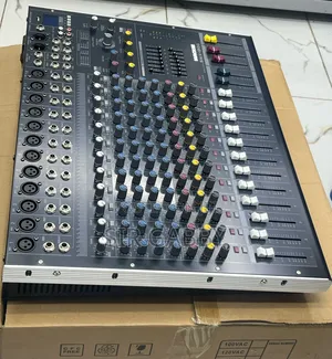 SMX 12 Mixer Console