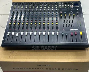 SMX 12 Mixer Console