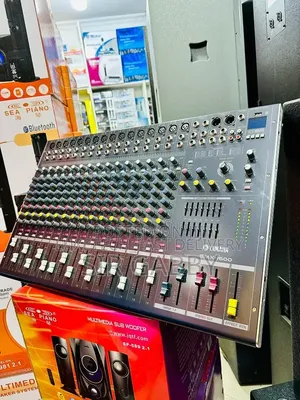 SMX 16 Console Mixer