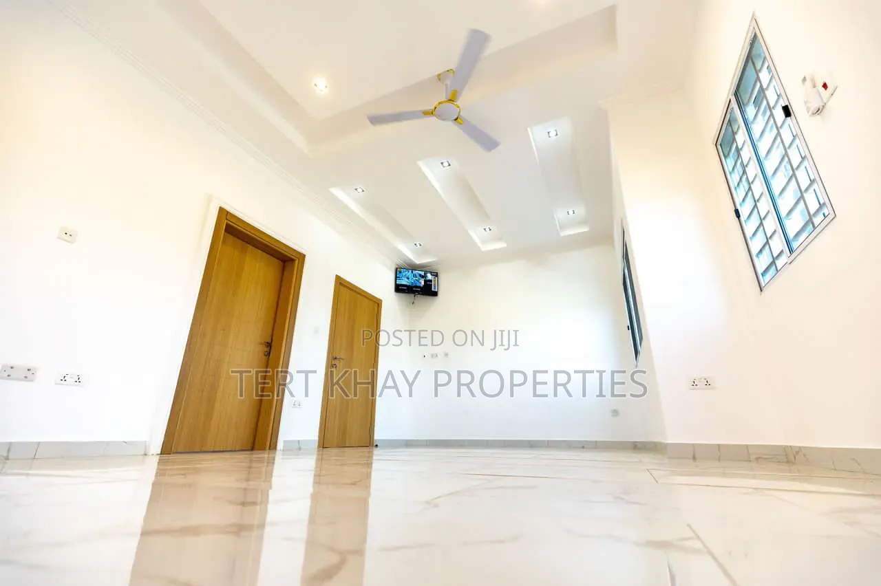 4bdrm House in Lashini, Lashibi for sale