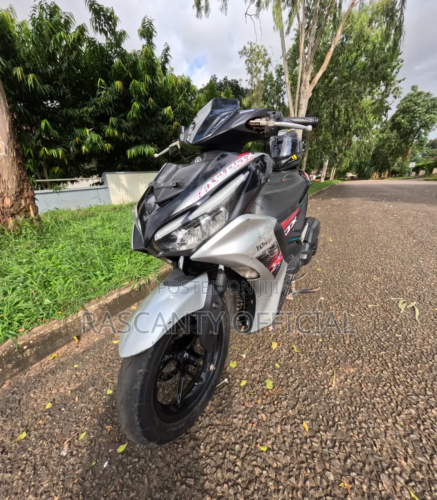 Yamaha 2023 Black