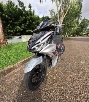 Yamaha 2023 Black