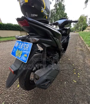 Yamaha 2023 Black