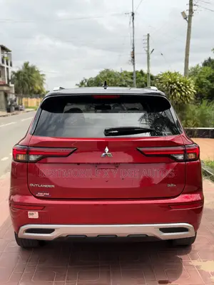 Mitsubishi Outlander SEL 2023 Red