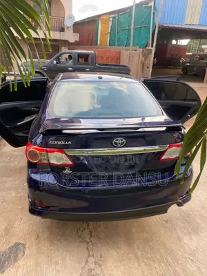 Toyota Corolla S 4dr Sedan (1.8L 4cyl 4A) 2013 Purple