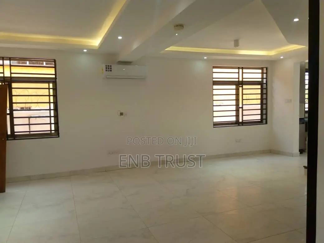 2bdrm Townhouse / Terrace in Cantonments, US Embassy Area for rent