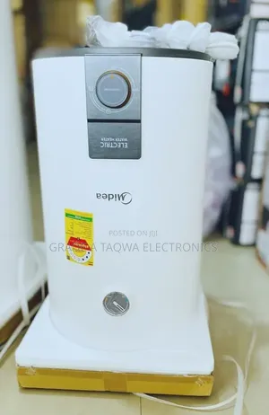 Ultra Modern Media 30 LTR Water Heater