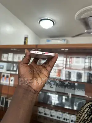 Apple iPhone 15 128 GB Pink