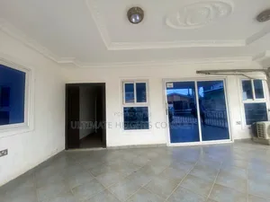 5bdrm House in Lapaz Race Course, Nyanmekye for sale