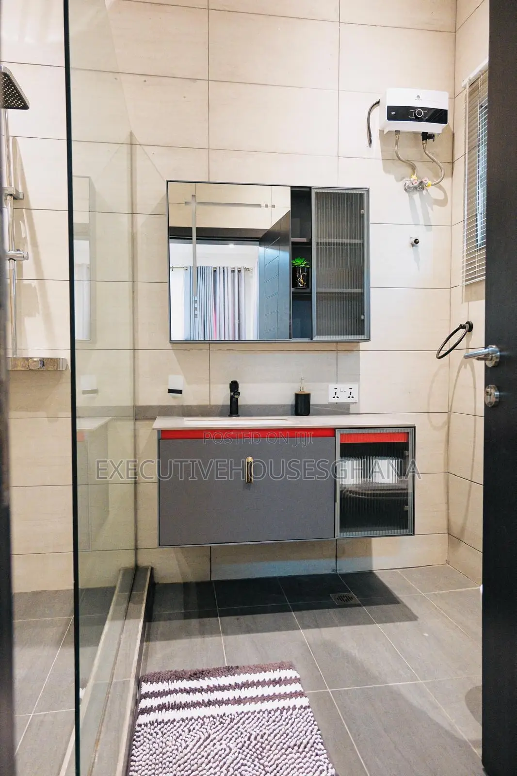 Furnished 3bdrm House in Tema Metropolitan for sale