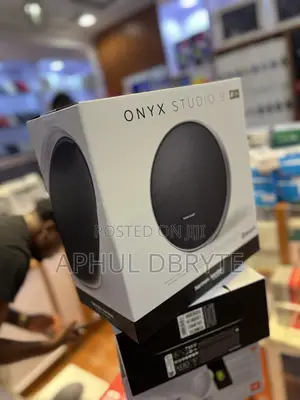 Onyx Studio 9