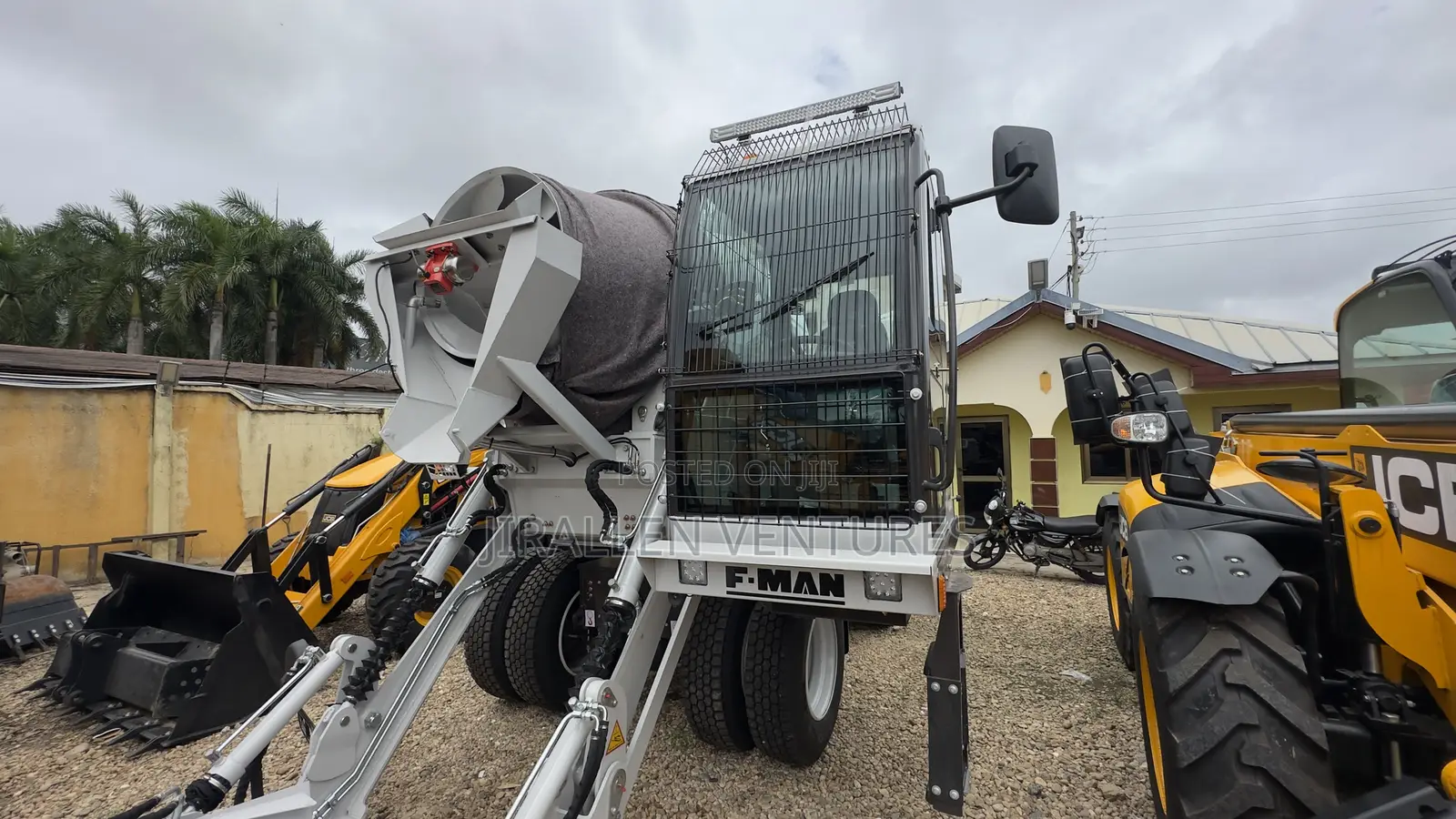 Self Loading Concrete Mixer for Sale (Brand New) Fman Brand