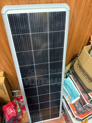 All-in-One Solar-Powered Led Street Light