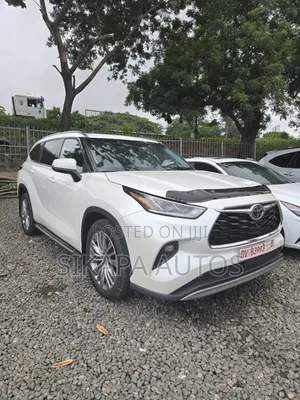 Toyota Highlander 2022 White