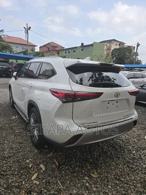 Toyota Highlander 2022 White
