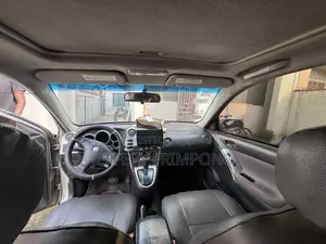 Toyota Matrix XRS Hatchback FWD (1.8L 4cyl 6M) 2003 Silver