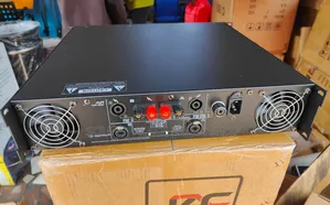 Peavey Cs 6000 Professional Power Amplifier