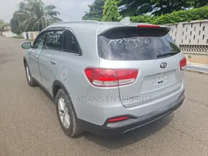 Kia Sorento 4dr SUV 2016 Silver