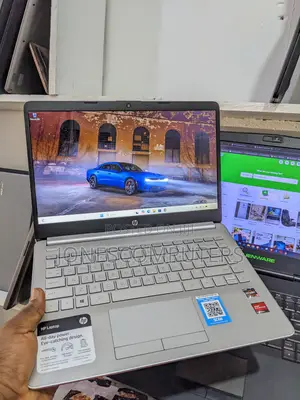New Laptop HP Pavilion 13 8GB AMD Ryzen 3 SSD 256GB